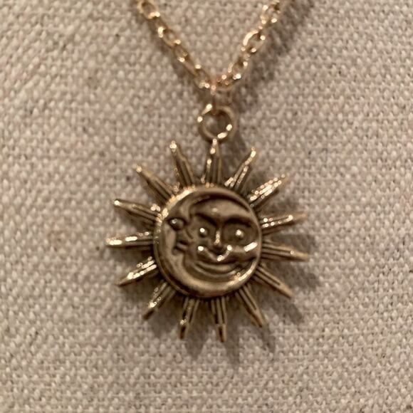 Sun and Moon Pendant Necklace - Lune & Soleil in Gold Tone, Day Night Theme - Picture 5 of 9
